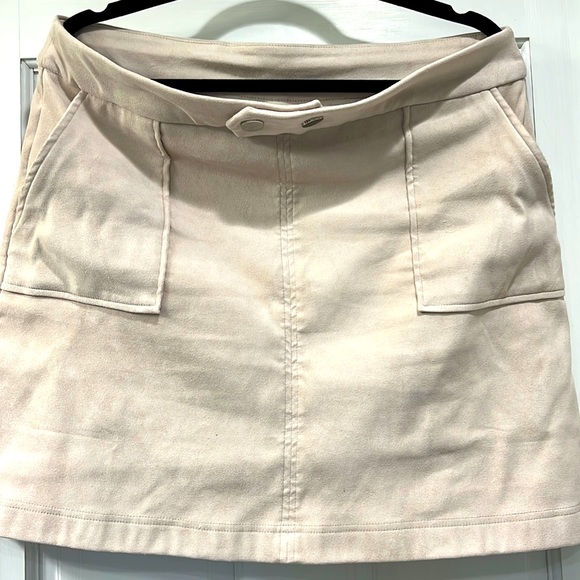 INC Faux Suede Skirt L - Picture 2 of 7
